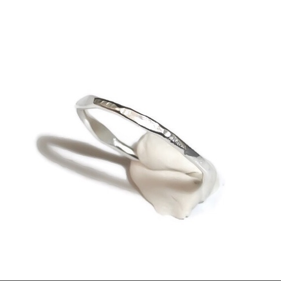 Semi Faceted Textured Thick Band Ring - Picture 5 of 11